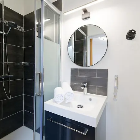 De Groupes & Piscine De La Maison Bleue Du Gers Savignac-Mona