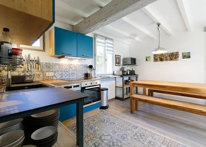 De Groupes&piscine De La Maison Bleue Du Gers * Savignac-Mona