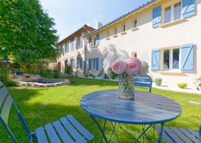 Hébergement de vacances De Groupes&piscine De La Maison Bleue Du Gers Savignac-Mona